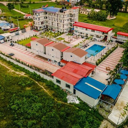 Quick 20 Riverside Hotel Amlekhganj Exterior photo