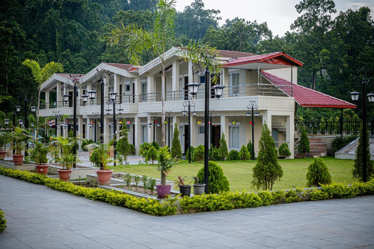 Quick 20 Riverside Hotel Amlekhganj Exterior photo